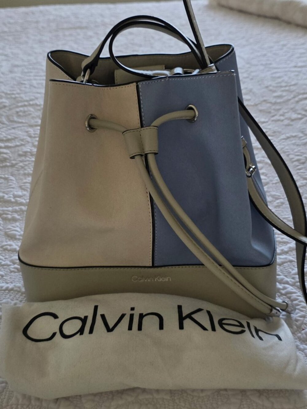 Calvin Klein - Picture 1 of 1